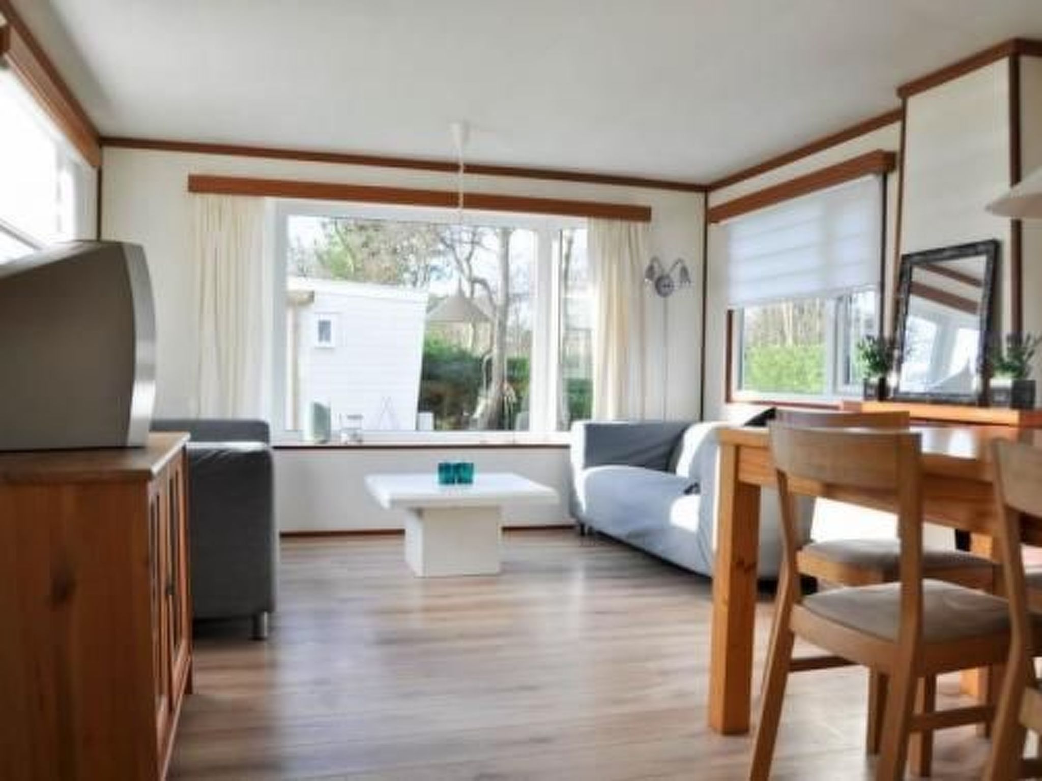 Strandnahes Chalet mit überdachter Veranda-Binnen