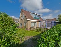 Yesser: Vrijstaand vakantiehuis met eigen terras bij zee in Friesland - thumbnail 1