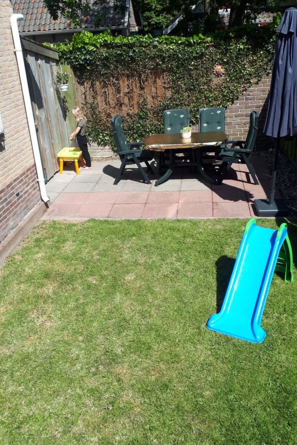 "Yesser" mit eigener Terrasse-Binnen