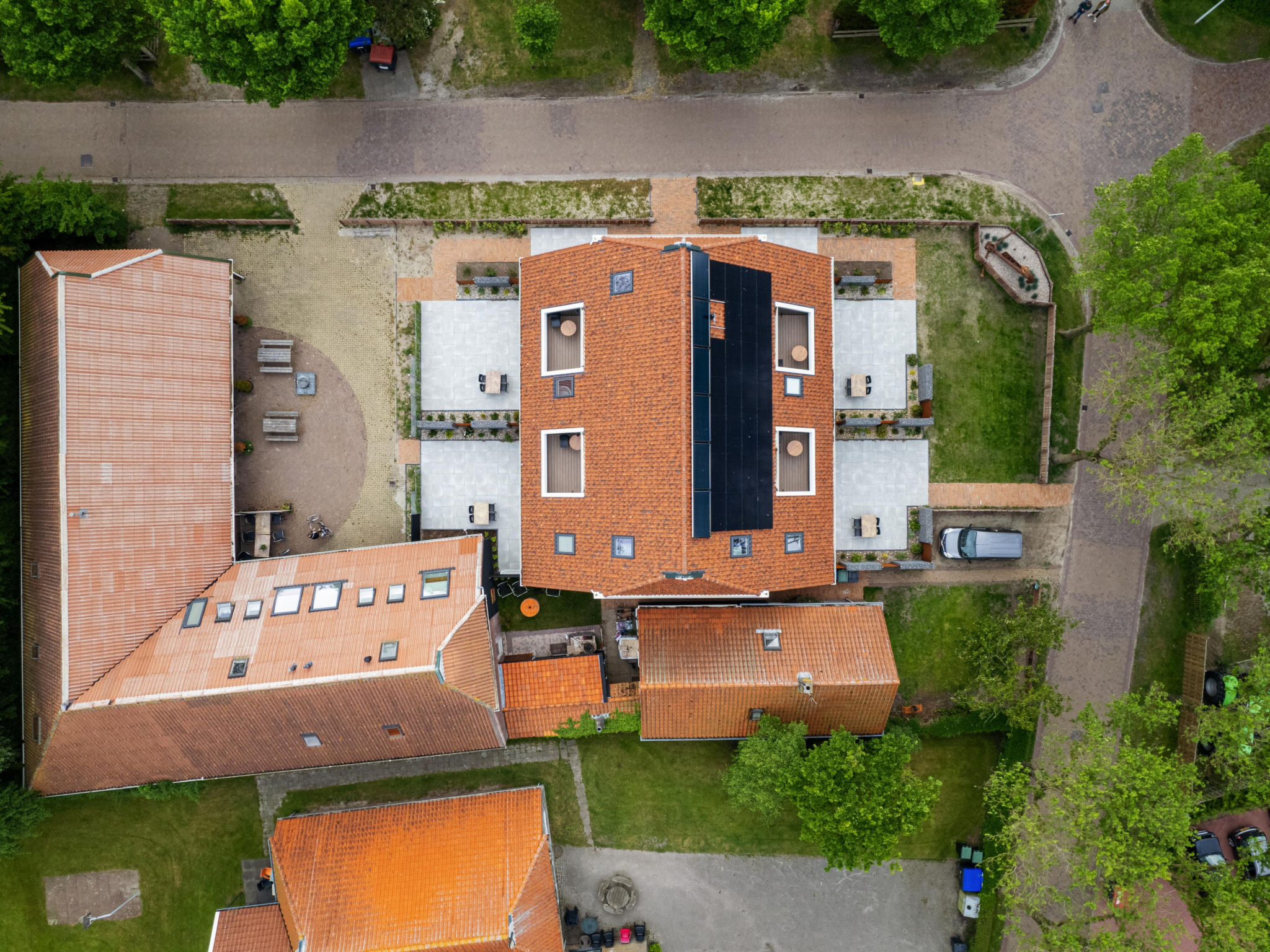 Entdecken Sie eine gemütliche und moderne Unterkunft im charmanten Dorf Buren auf der wunderschönen Insel Ameland. Diese entzückende Unterkunft ist perfekt für Paare oder Alleinreisende, die eine ..