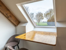 Romantische studio in hartje Buren FR, met uitzicht over het water - thumbnail 6
