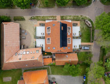Romantische studio in hartje Buren FR, met uitzicht over het water - thumbnail 1
