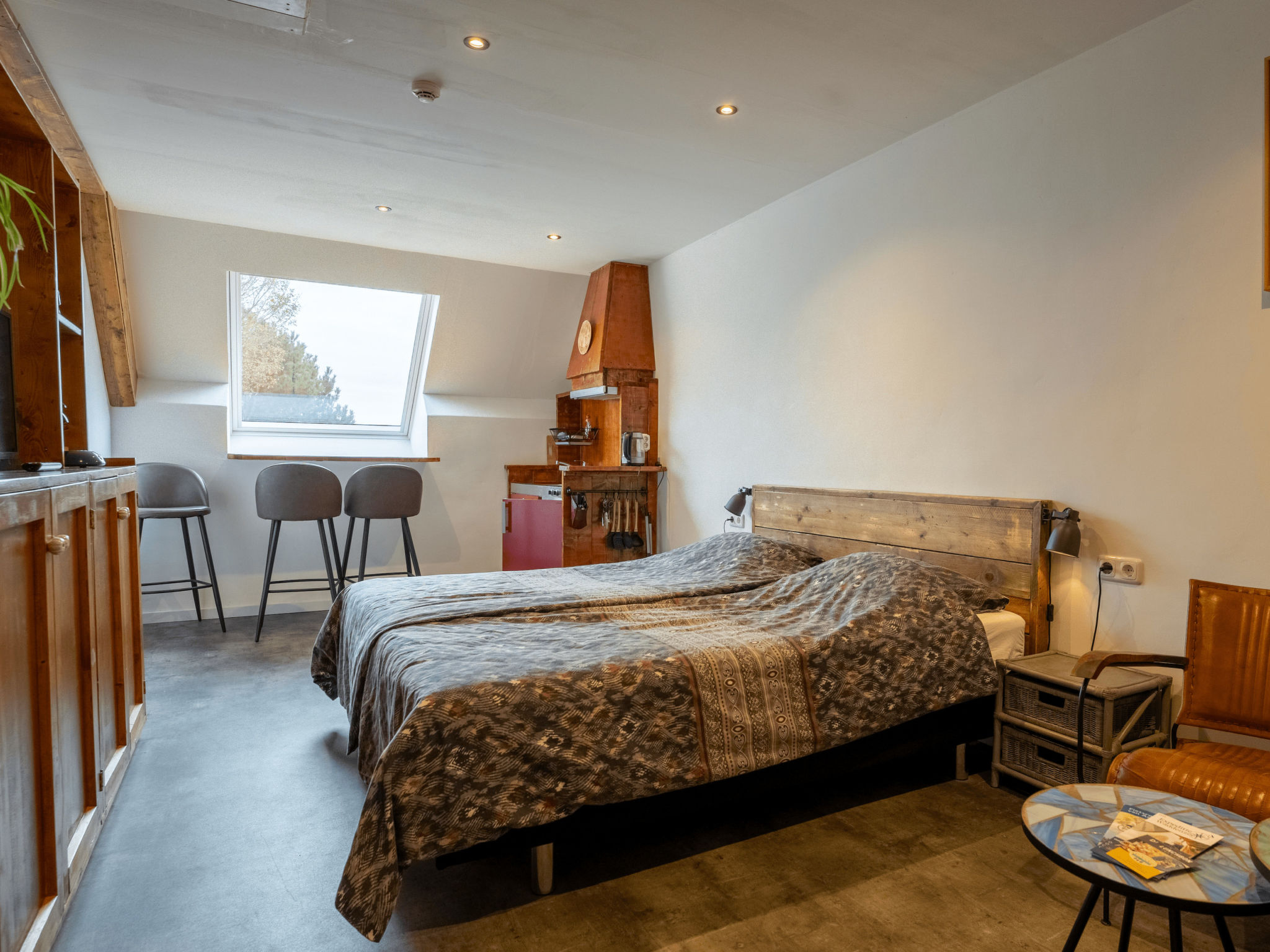 De Witte Brugh - Studio 1 — Bedroom (3 of 8)