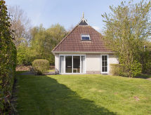 Vrijstaande vakantiewoning aan golfbaan en meer in hartje Friesland - thumbnail 1