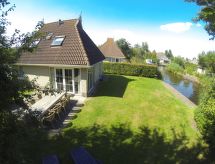 Vrijstaande bungalow aan het water in Eernewoude, 10 personen, 3 slaapkamers - thumbnail 1