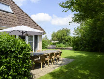 Vrijstaande bungalow aan het water in Eernewoude, 10 personen, 3 slaapkamers - thumbnail 4