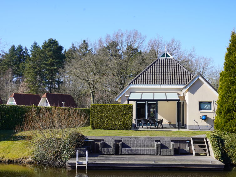 Vakantiehuis met verwarmd zwembad in Vlagtwedde in Vlagtwedde