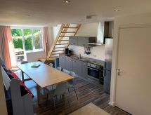 Familievilla Pieterburen: luxe woning bij Waddenzee voor 8 personen - thumbnail 1