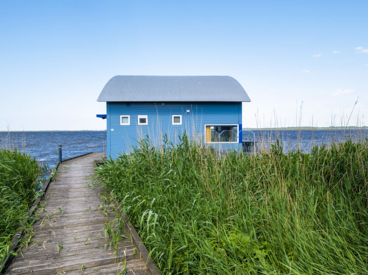 "Lauwersmeer (LWM123)", 4-Zimmer-Haus 80 m2 auf 2 Stockwerken. Wohn-/Esszimmer mit Esstisch, Kabel-TV und DVD. Ausgang zur Terrasse. Offene Küche (Backofen, Geschirrspüler, 4 Glaskeramikherd Platten..