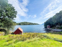Vrijstaand vakantiehuis Askelund aan de fjord bij Uggdal, 100m van zee - thumbnail 5