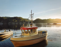 Authentiek vissershuis Soltun aan de Noorse fjord bij Reksteren - thumbnail 2