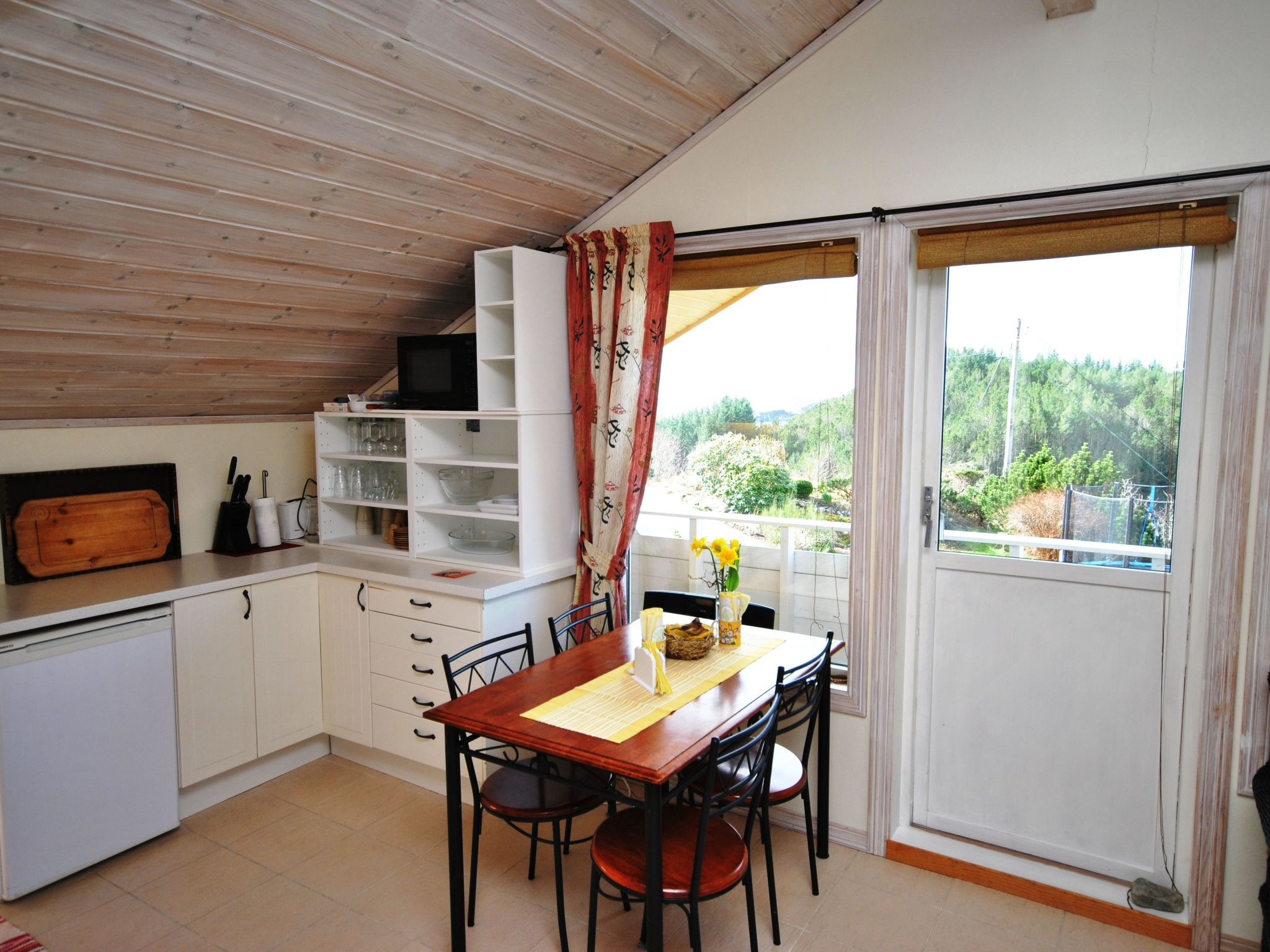 Mit Blick auf das Wasser