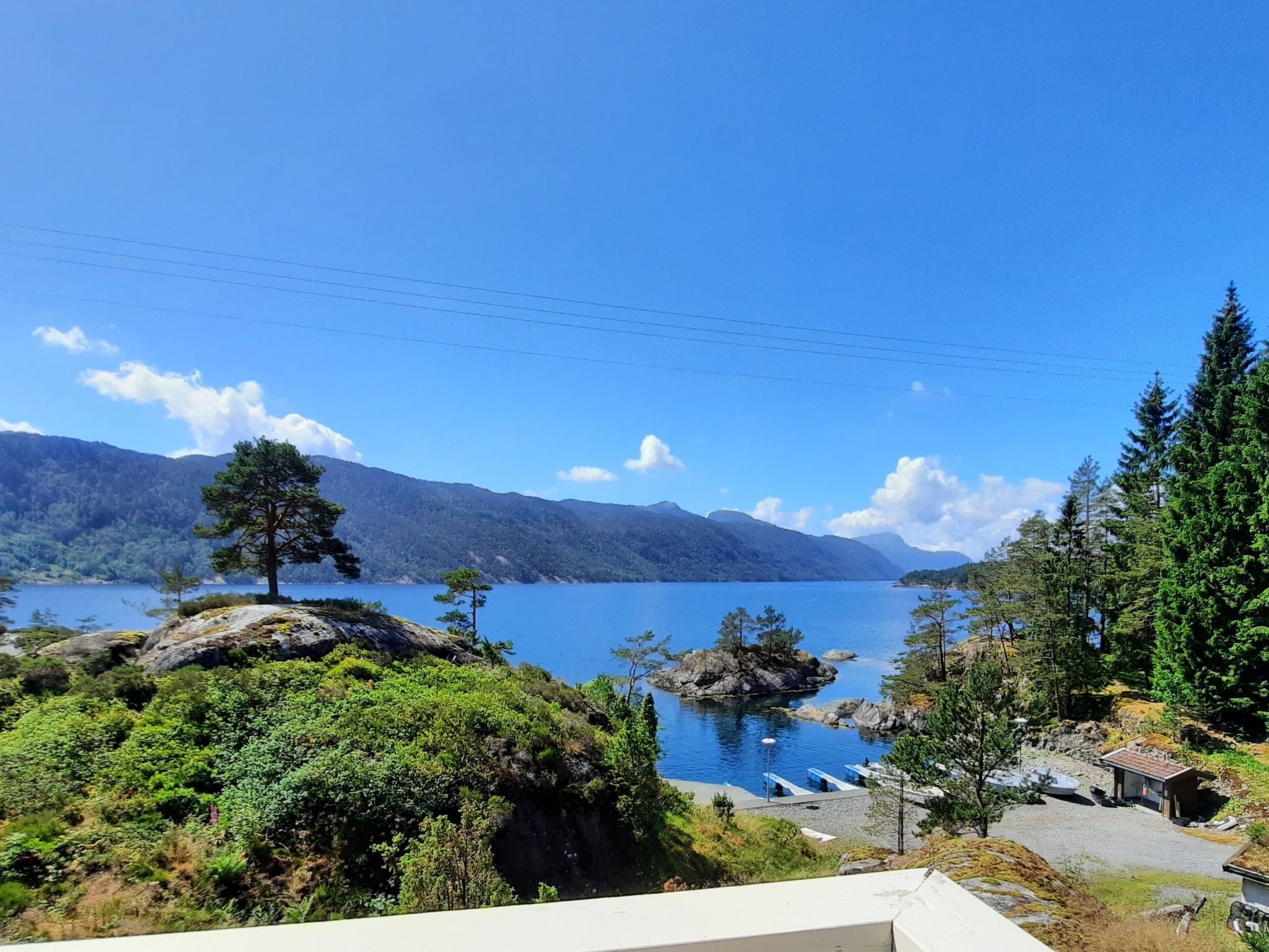 Häuschen mit Blick auf das Wasser-Binnen