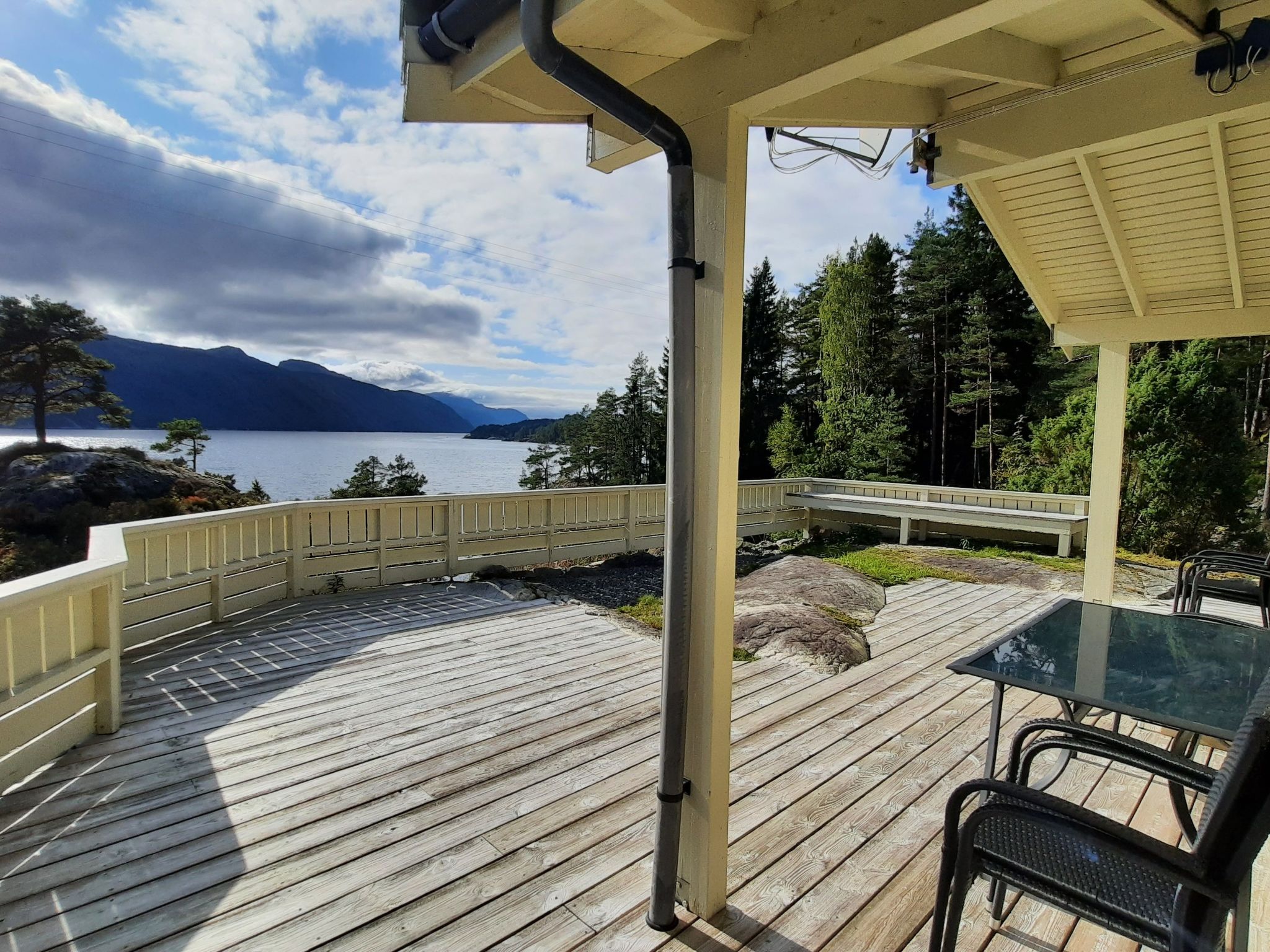 Häuschen mit Blick auf das Wasser-Binnen
