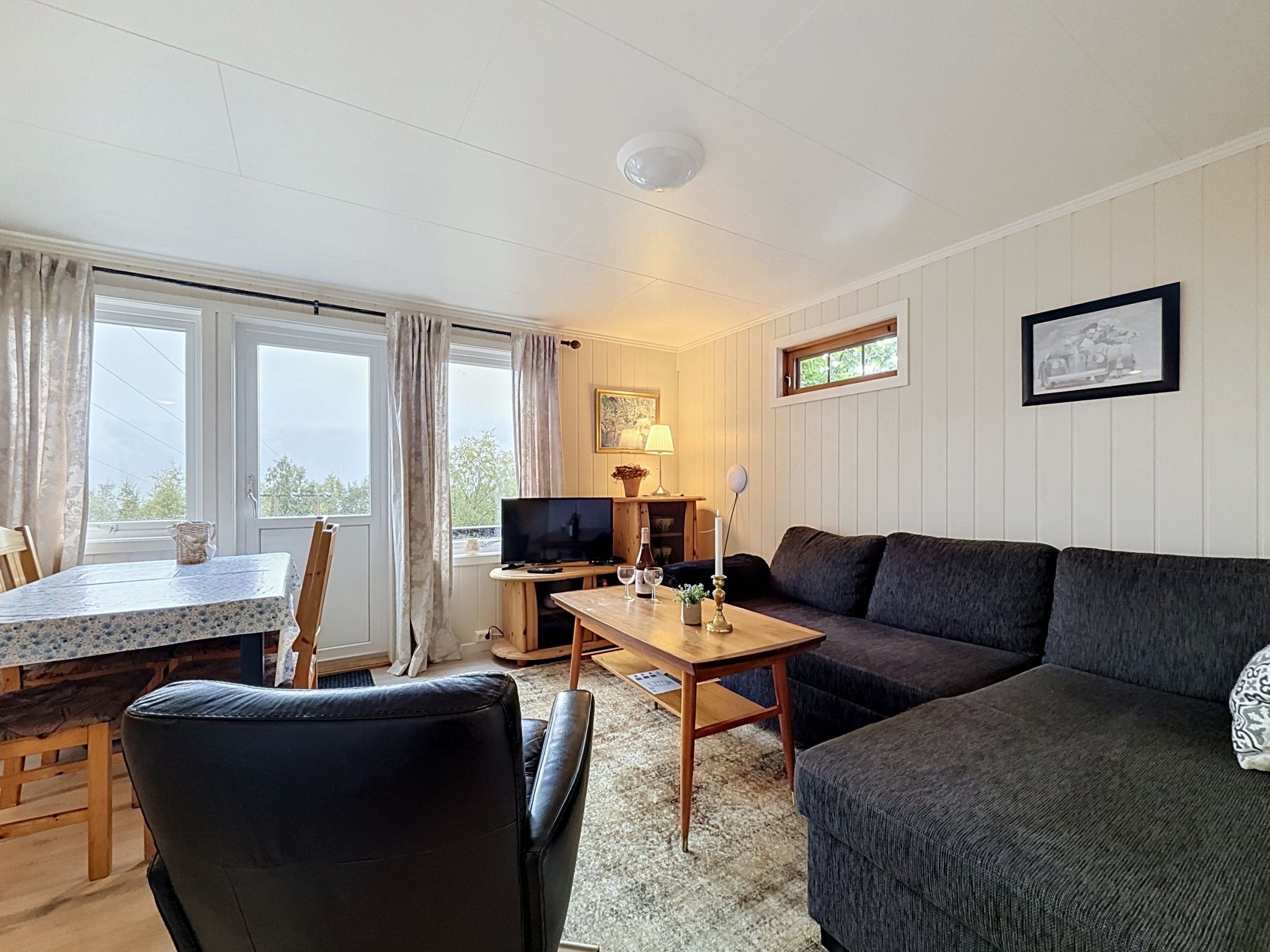 Lihesten — Living Room (5 of 18)