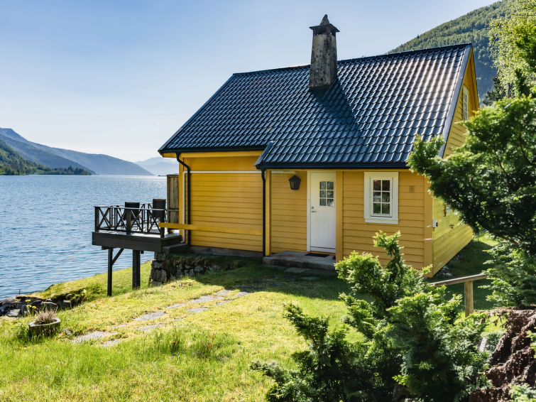 6-persoons vakantiehuis Eseviki met zeezicht in Balestrand in Balestrand
