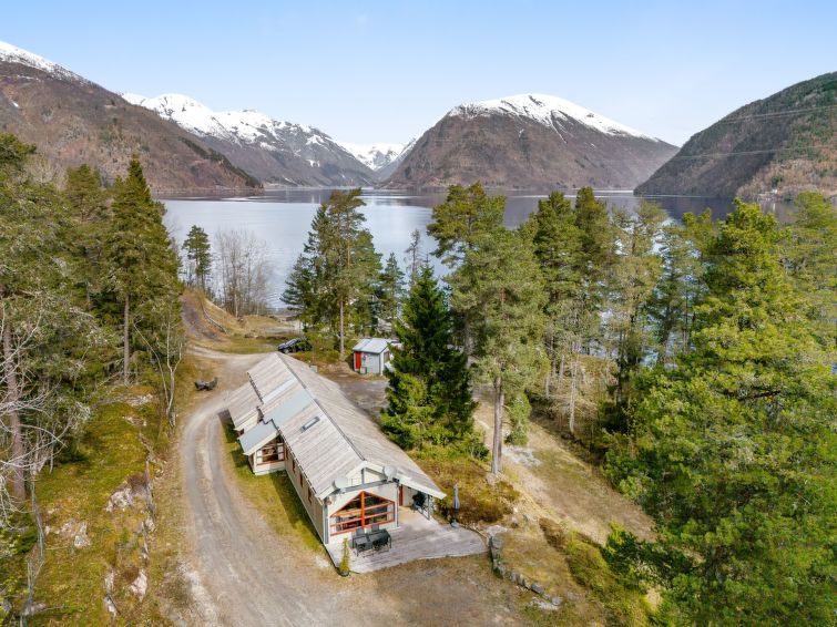 Zeezicht en rust in vakantiehuis Veganeset II in Balestrand in Balestrand