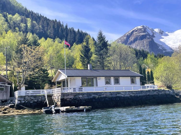 Vrijstaand vakantiehuis aan zee in Balestrand voor 6 personen