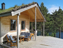 Rustiek eilandhuis aan zee op het afgelegen Svanøya - thumbnail 1