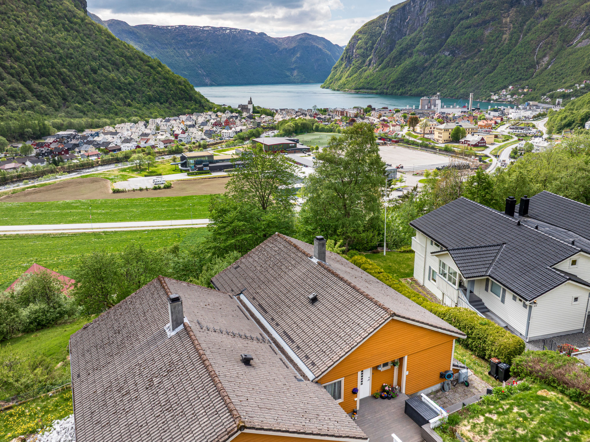 Høyanger Panorama - Draußen