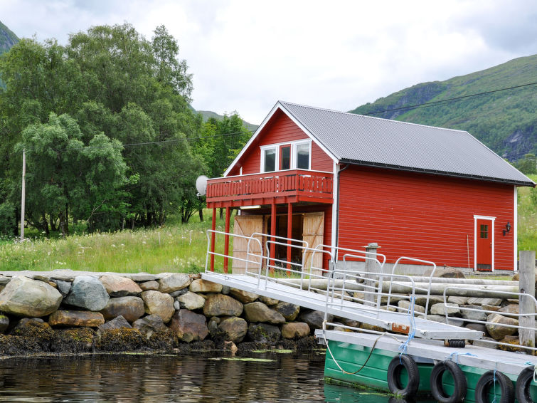 Semesterhus Naustet (FJM230)