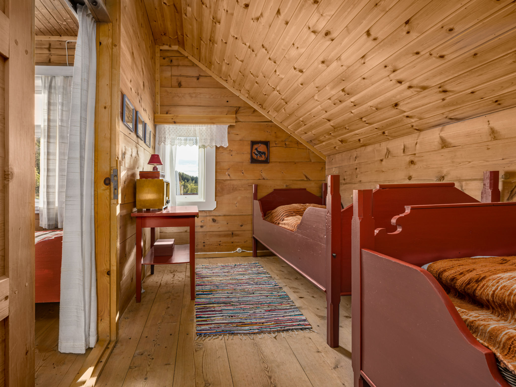 Elvehuset - Inside