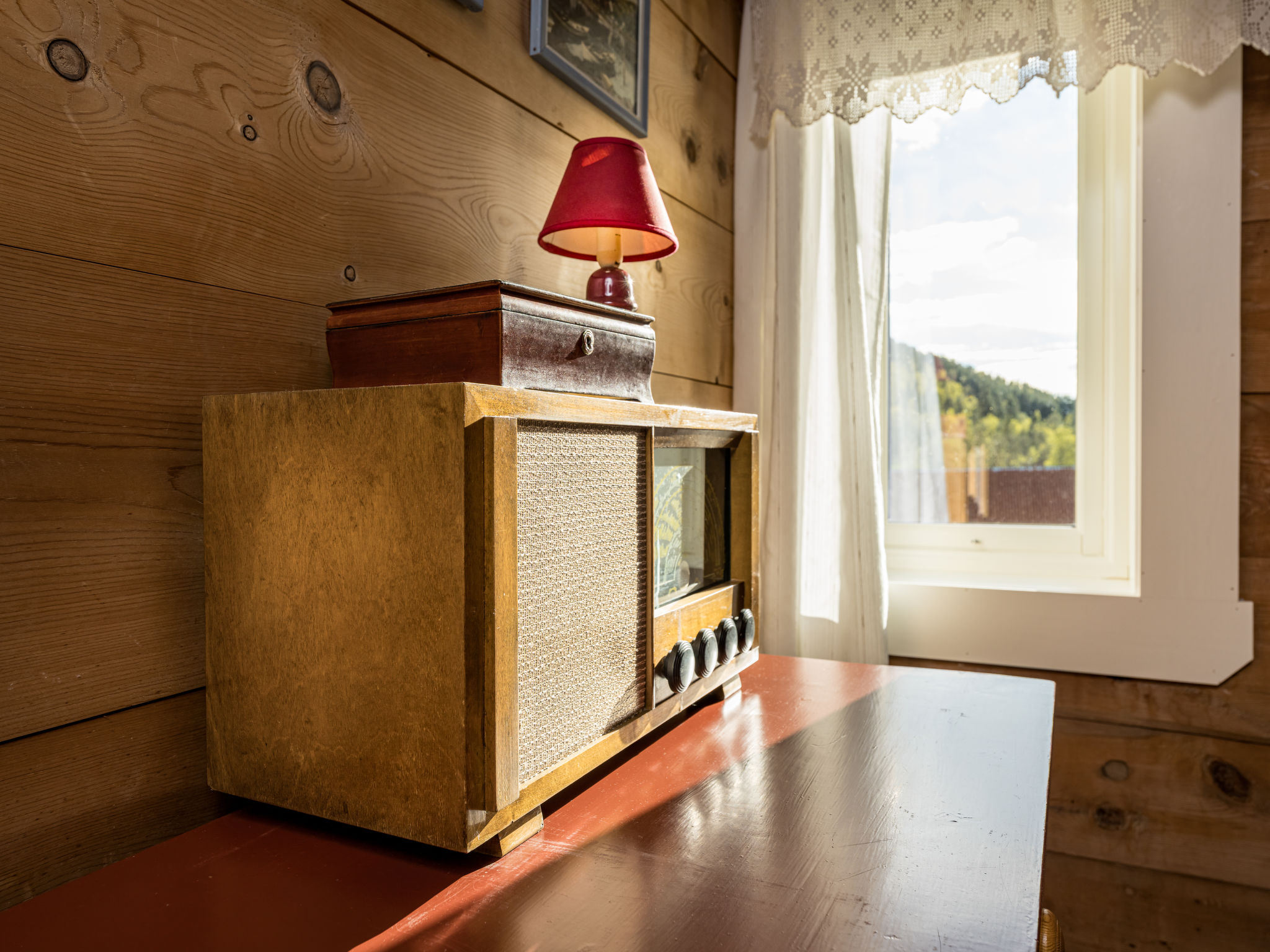 Elvehuset - Inside
