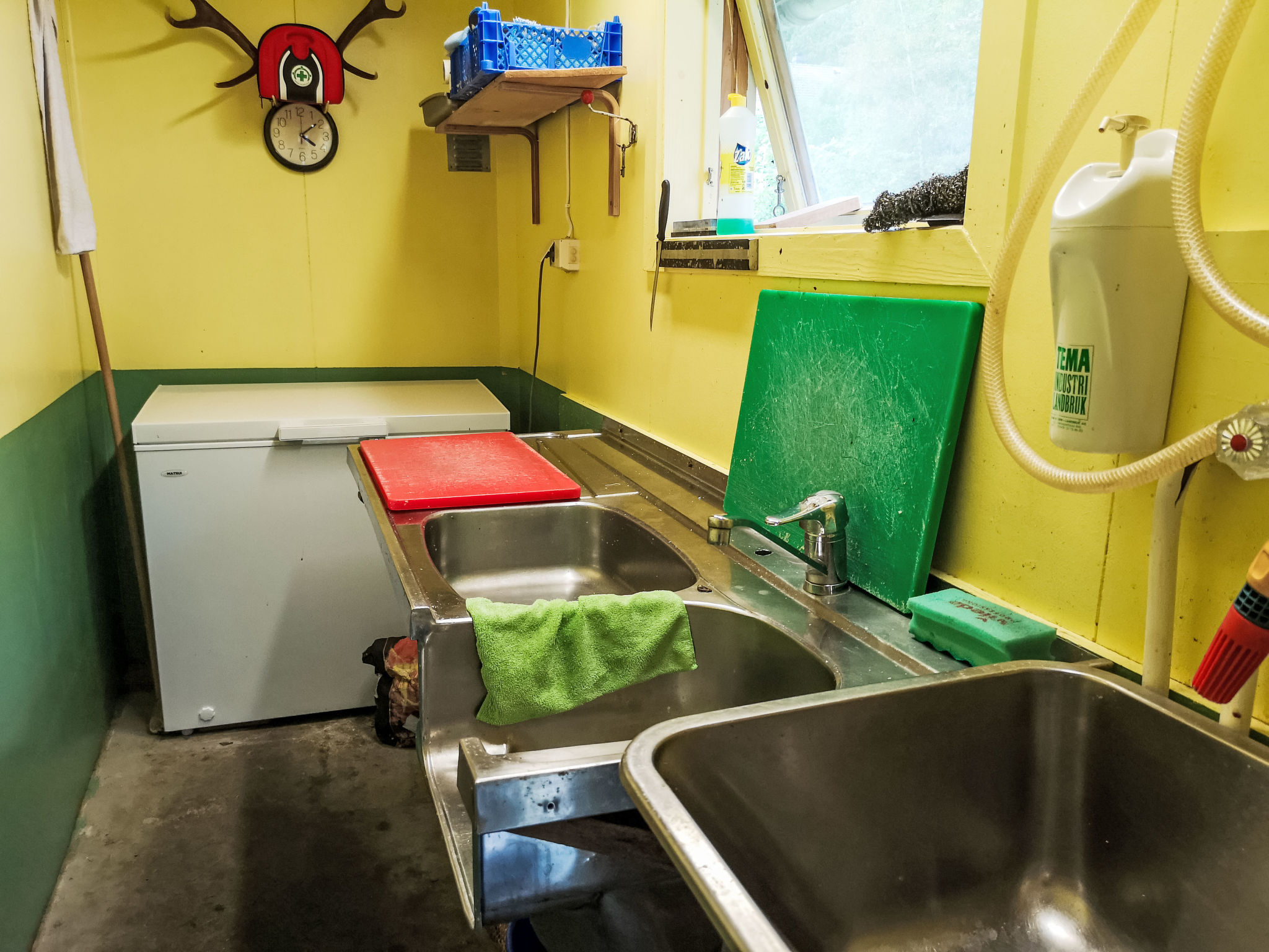 Kitchen / Dining Room