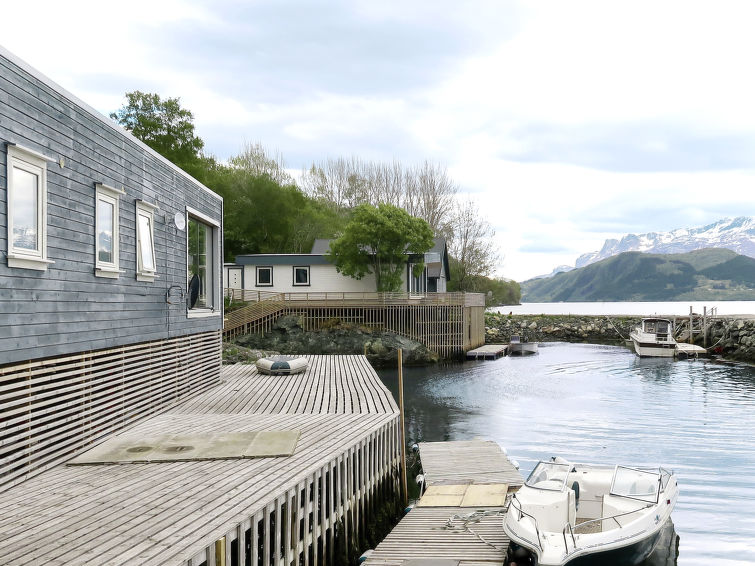 Kyrkjestein (FJS556)