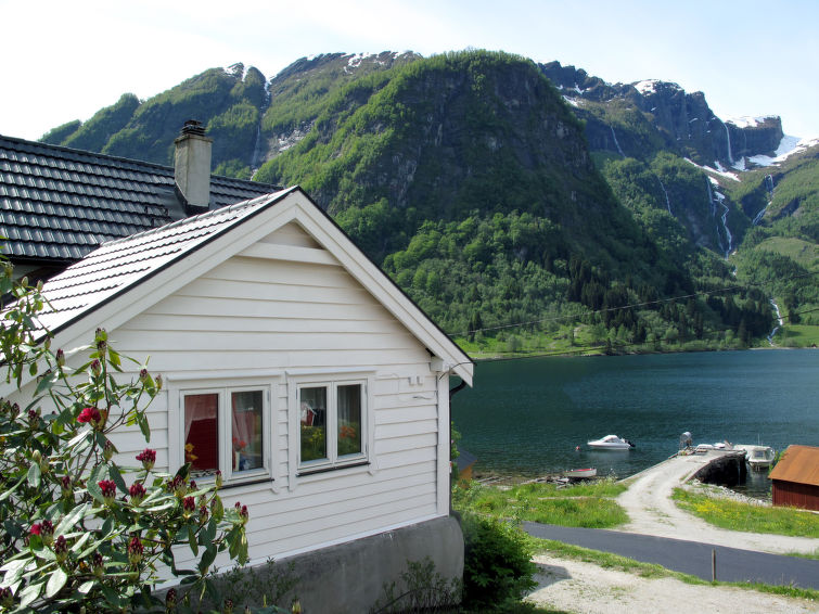 Loma-asunto Indresfjord (FJS615)