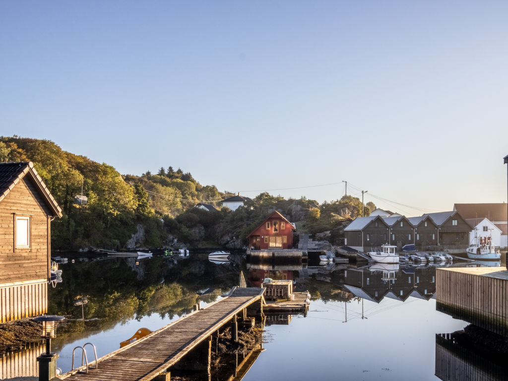 Nesjaholmen (FJH102)