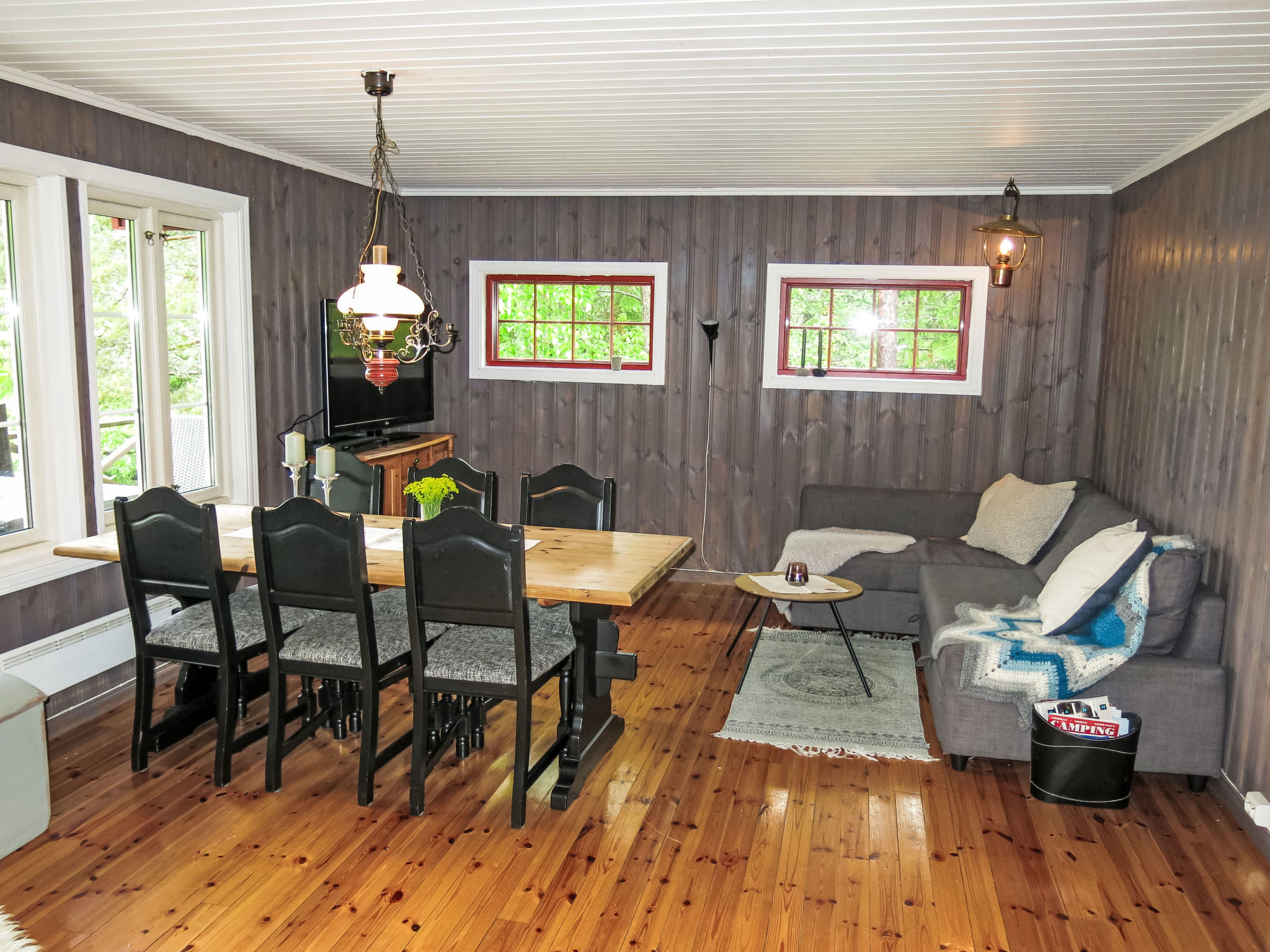 Kitchen / Dining Room