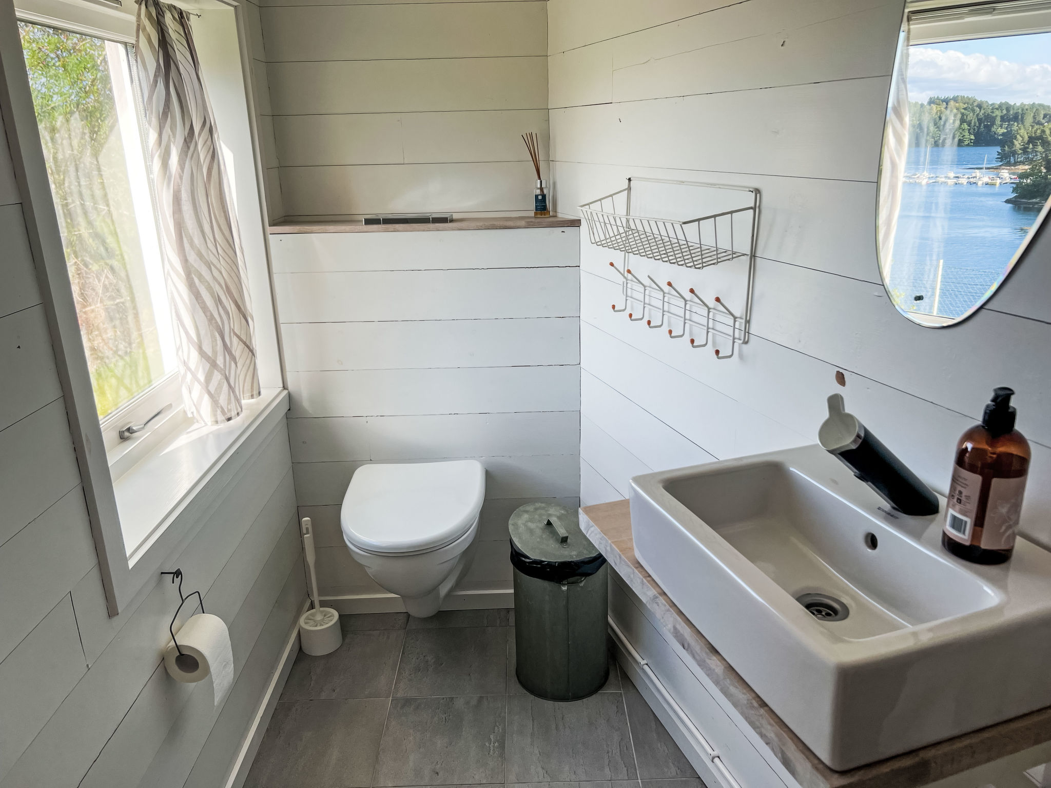 Lauvlid Cottage-Binnen