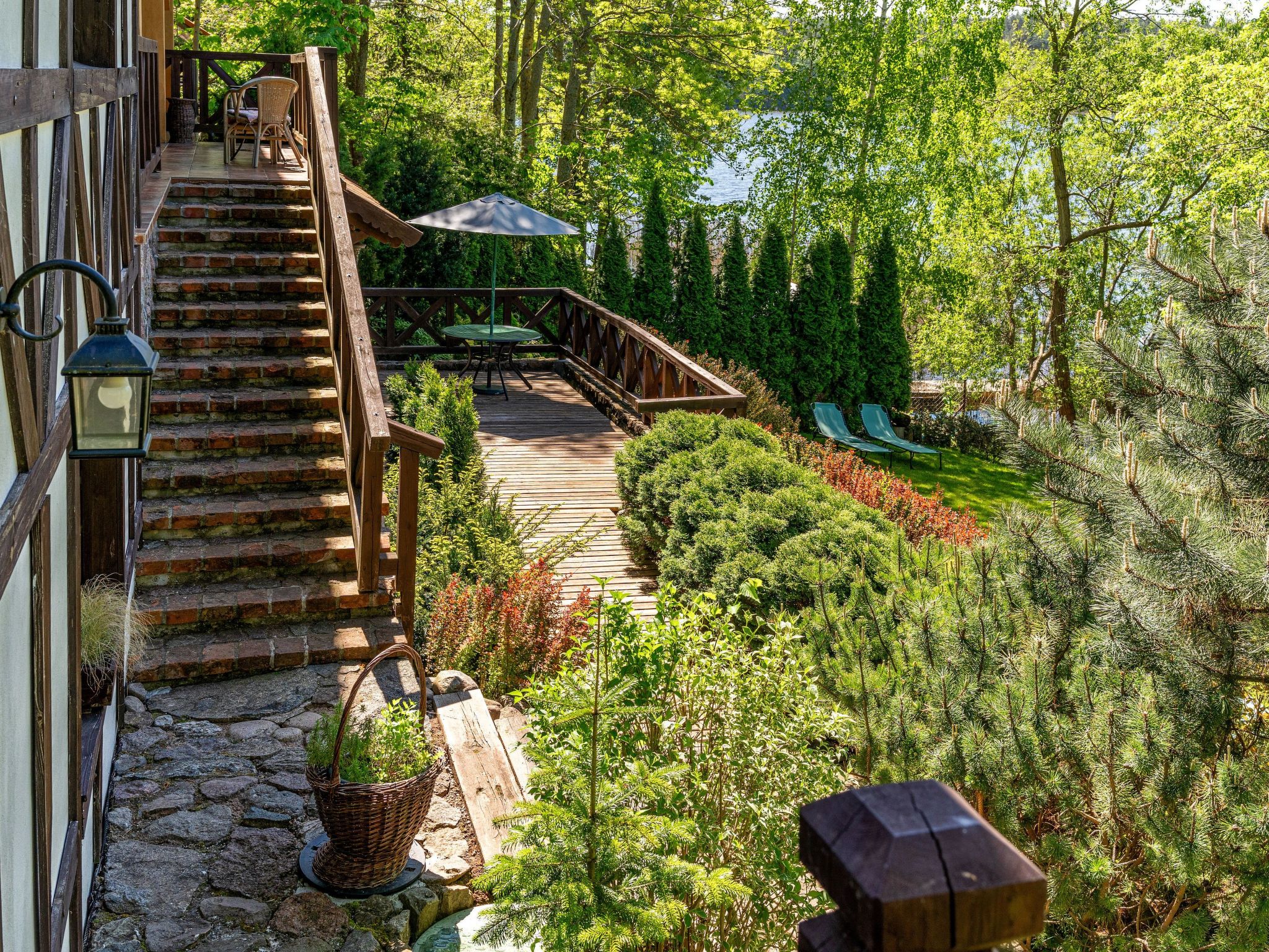 Gartenstudio mit Seeblick in Villa — Terrace (1 of 11)