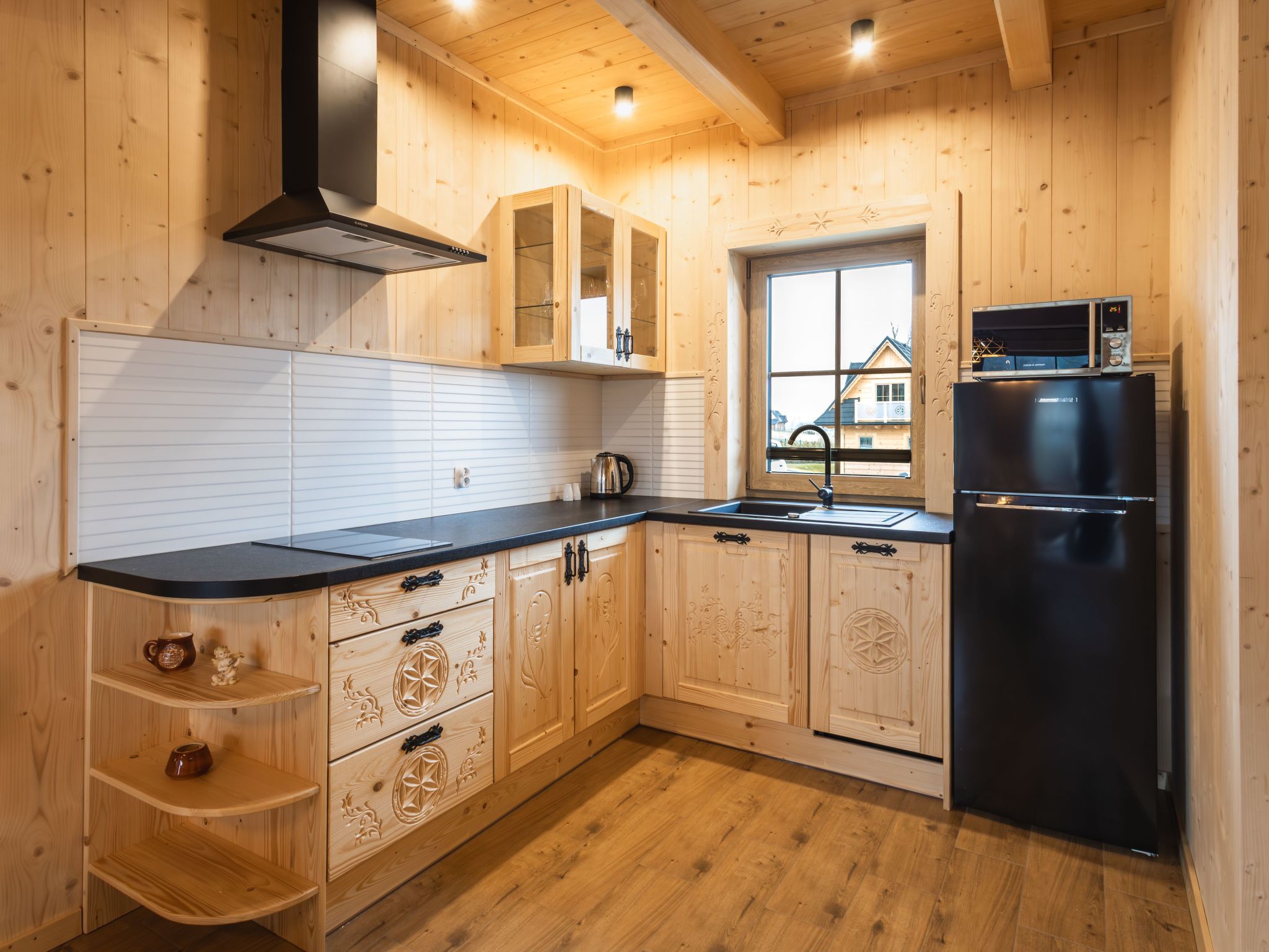 Krokus Tal Dorf unter der Tatra