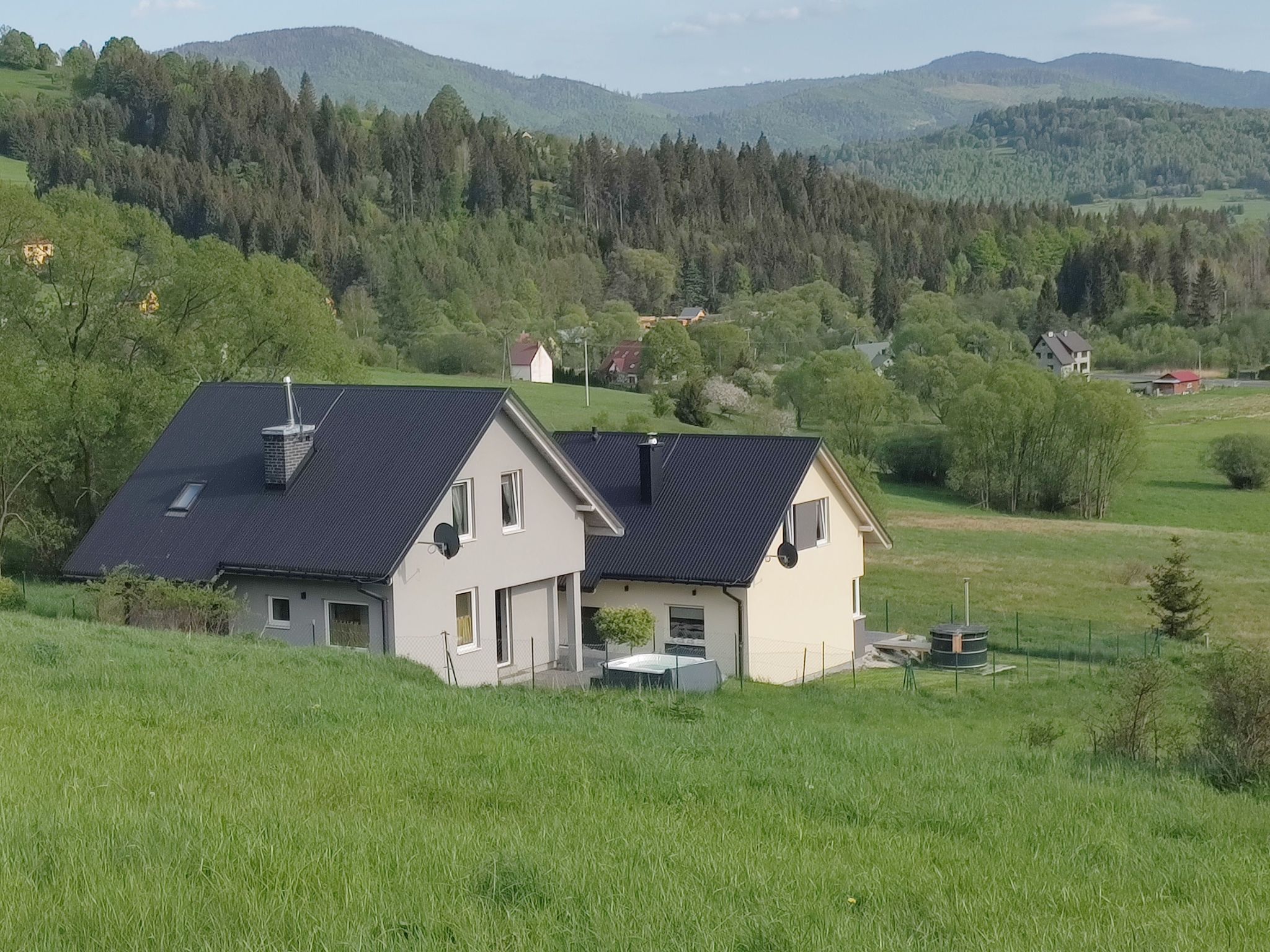 Modernes Ferienhaus in Kiczora mit Großem Garten-Binnen