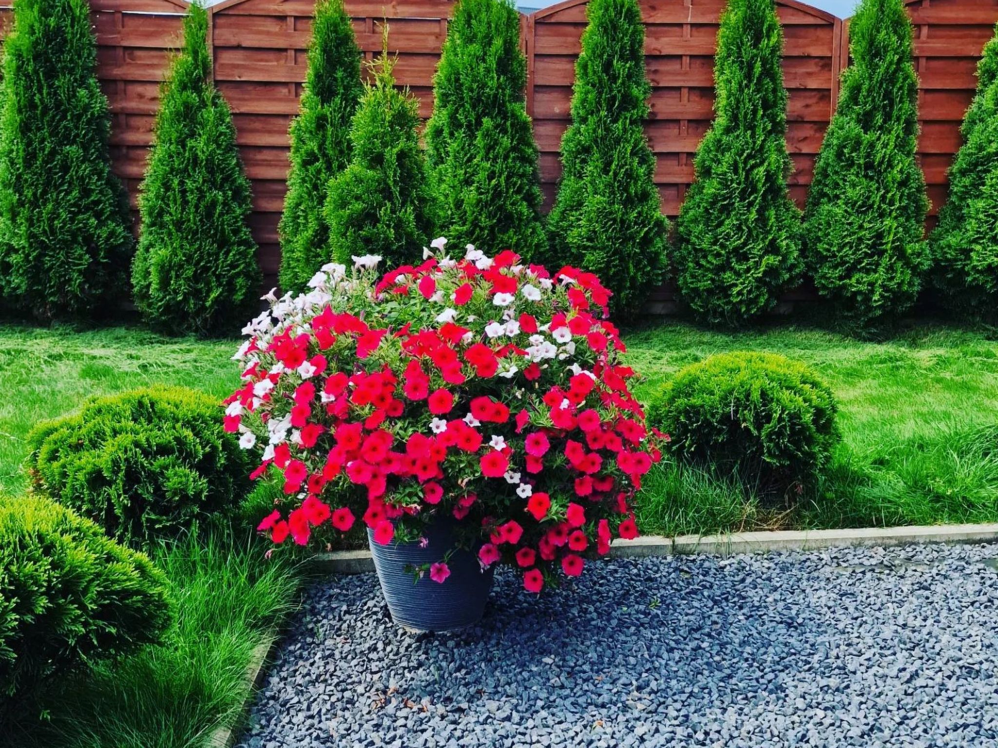 Mit Entspannung im Jacuzzi-Draußen