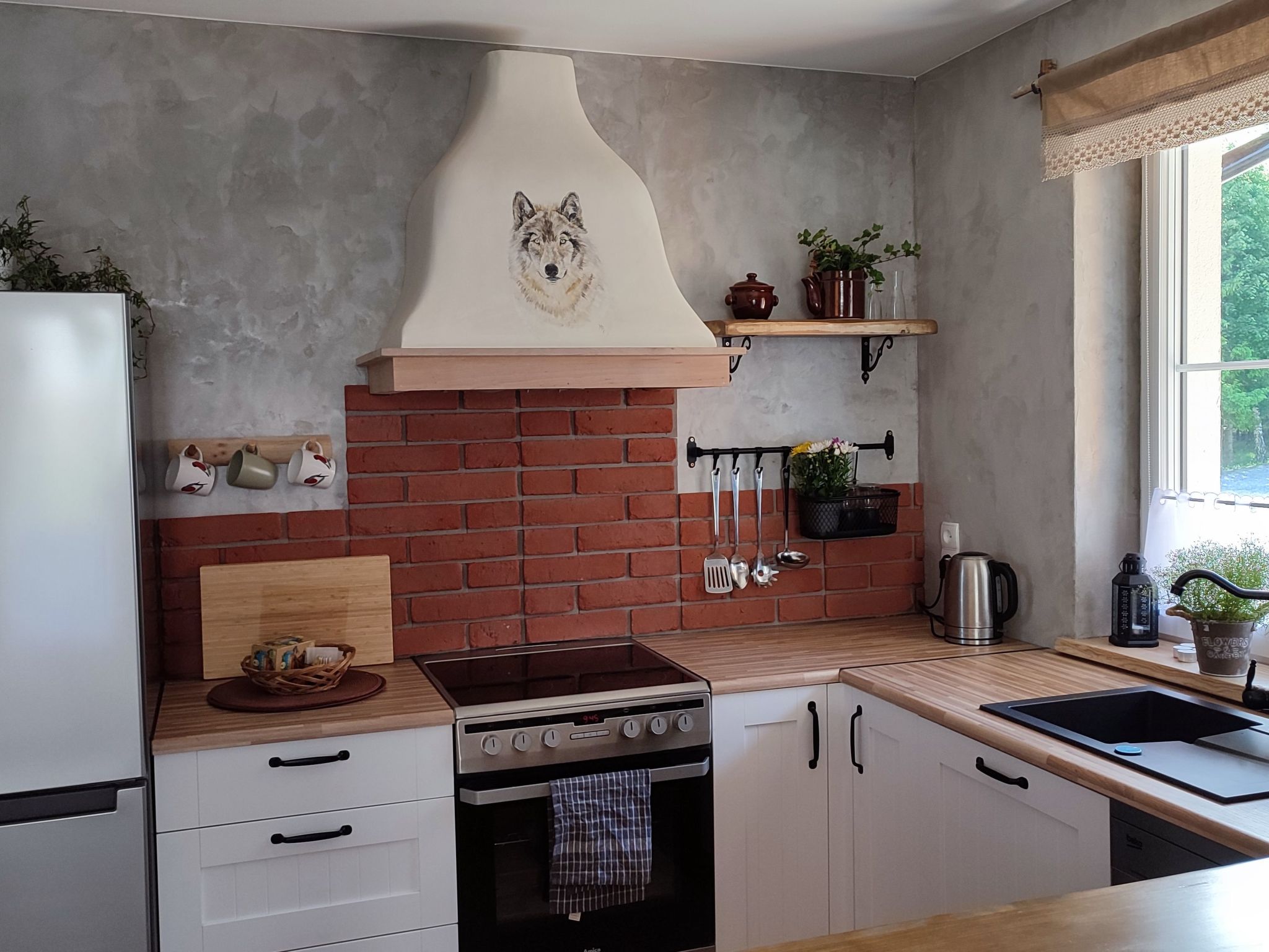 Tor der Berge - Hütte Wolf-Binnen