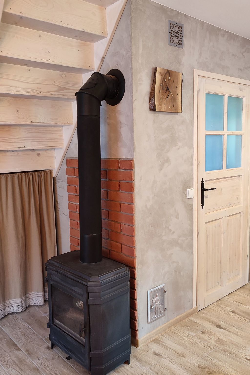 Tor der Berge - Hütte Wolf-Binnen