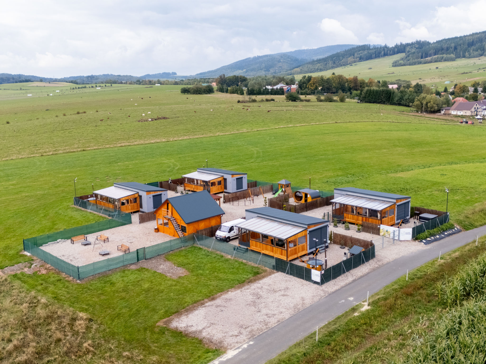 Ferienhaus mit umzäuntem Garten in Mieroszów (Polen) und 1 Hund erlaubt