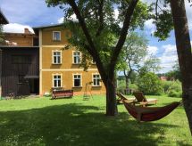 Ruim vakantiehuis voor 11 personen in het Sudetenland met tuin - thumbnail 1