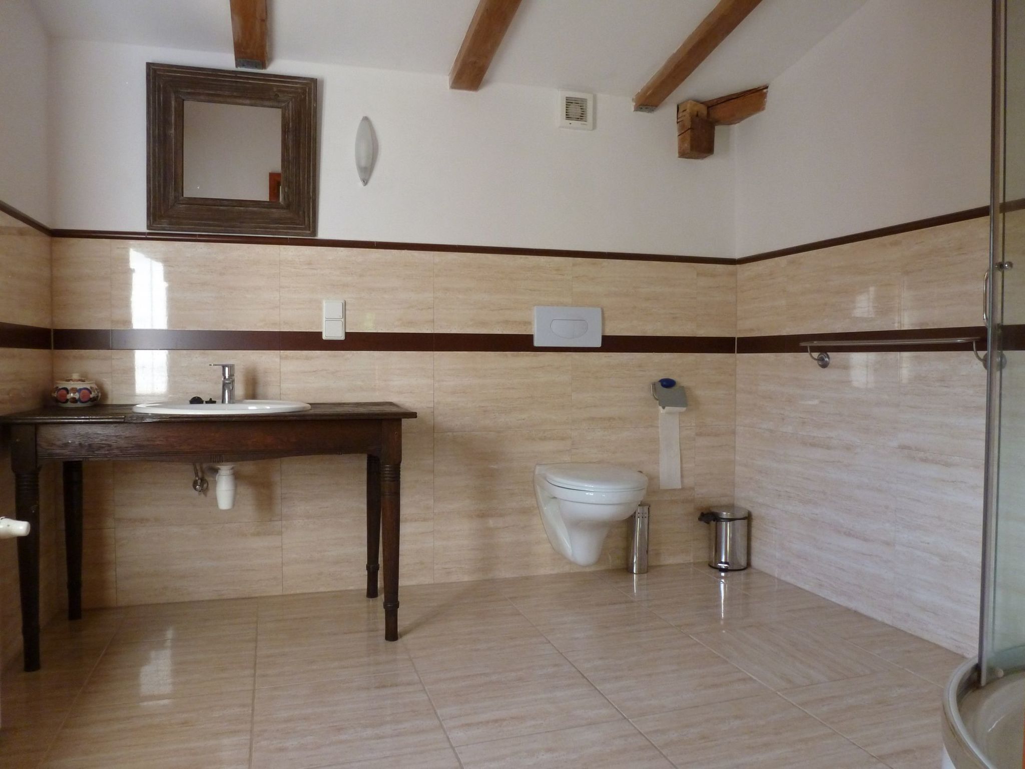 Für eine große Familie oder eine Gruppe von Freunden-Binnen