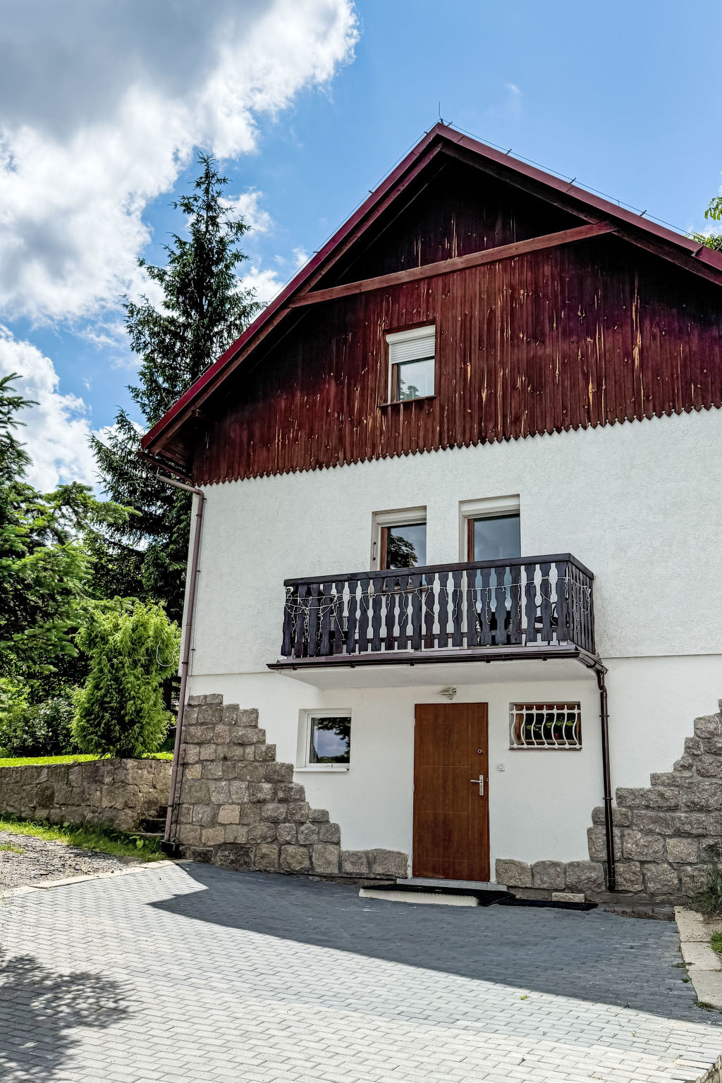 Holiday home in the Giant Mountains - Buiten