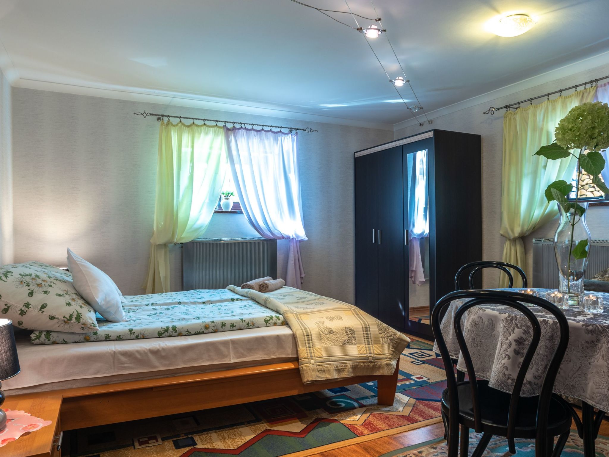 Wohnung mit Terrasse, Garten und Grill-Binnen