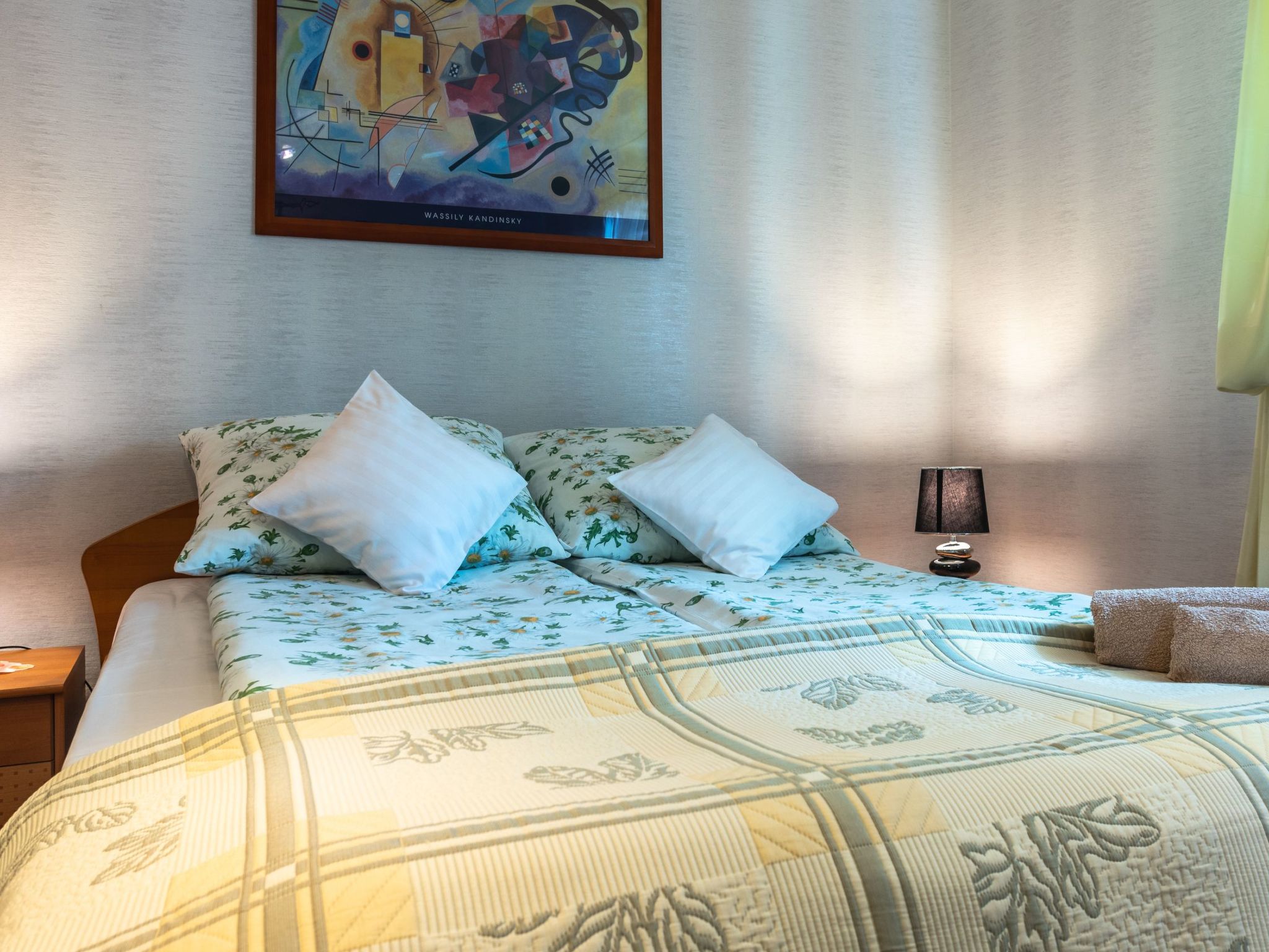 Wohnung mit Terrasse, Garten und Grill-Binnen