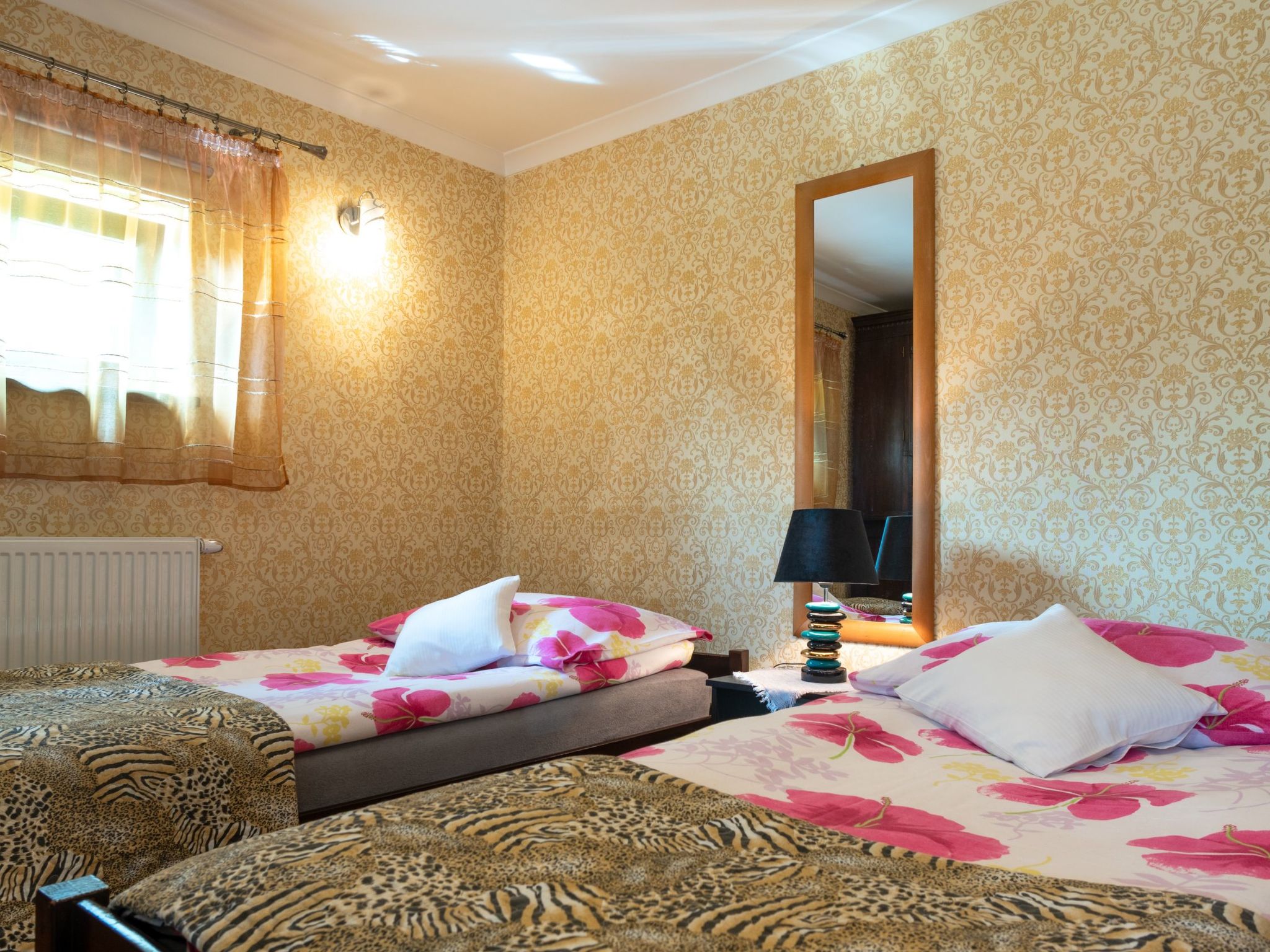 Wohnung mit Terrasse, Garten und Grill-Binnen