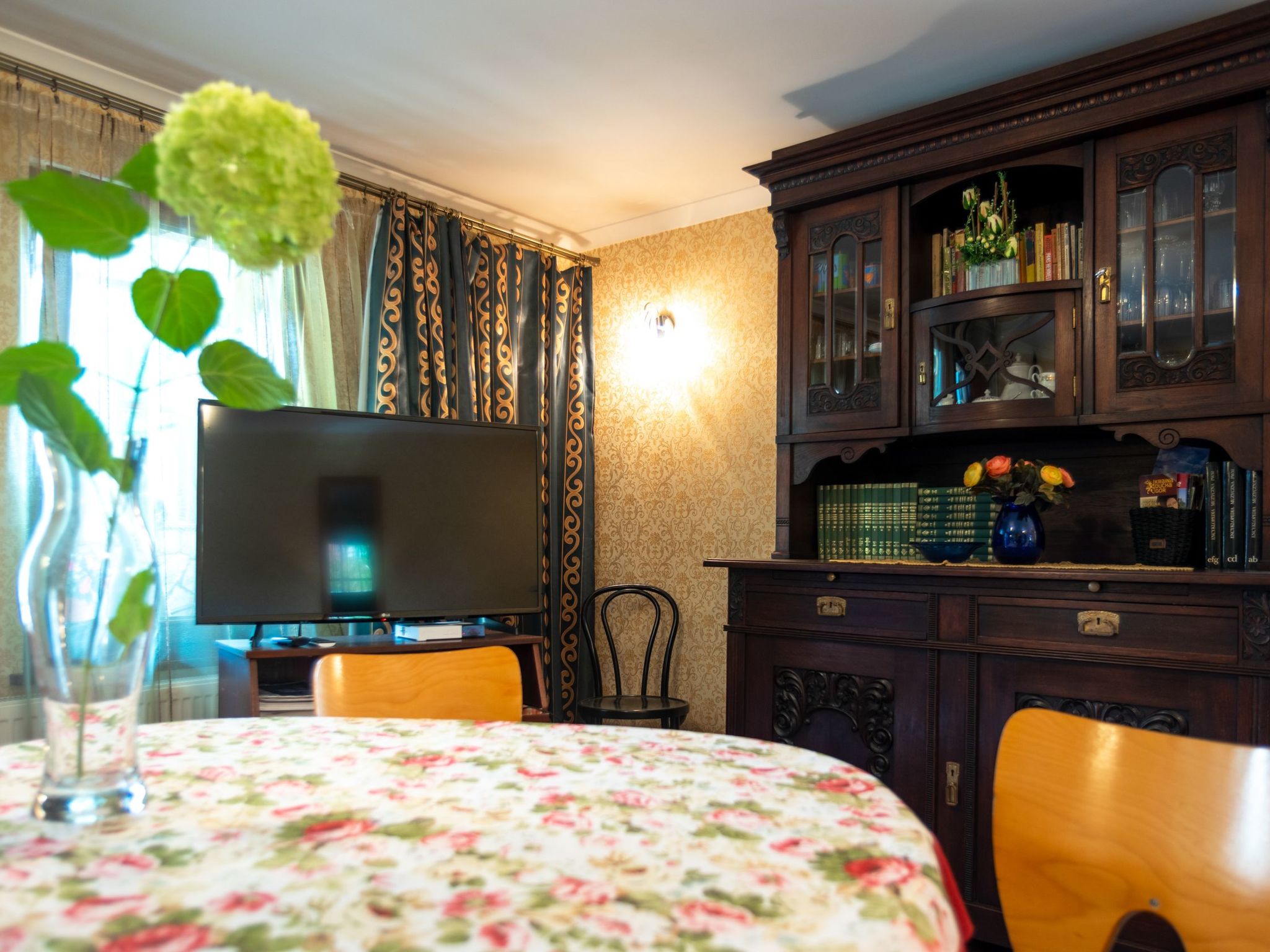 Wohnung mit Terrasse, Garten und Grill-Binnen