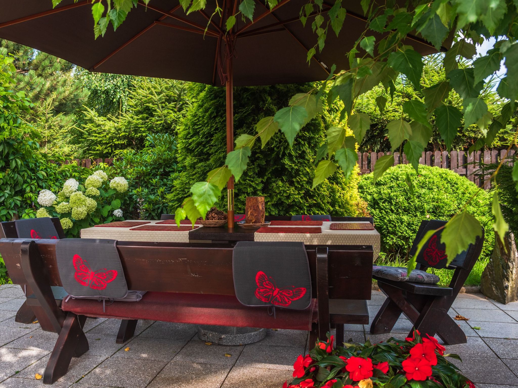 Wohnung mit Terrasse, Garten und Grill-Binnen