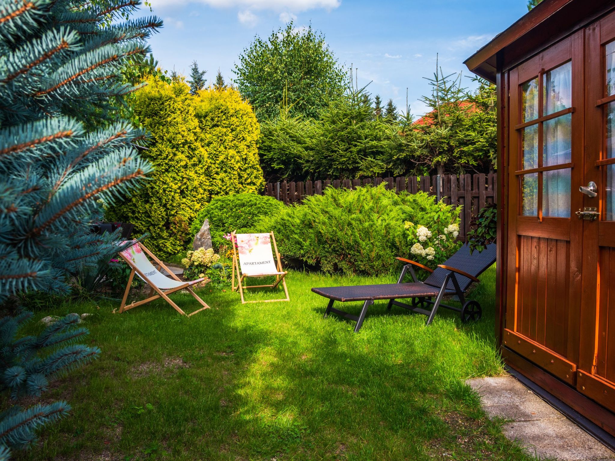 Wohnung mit Terrasse, Garten und Grill-Binnen