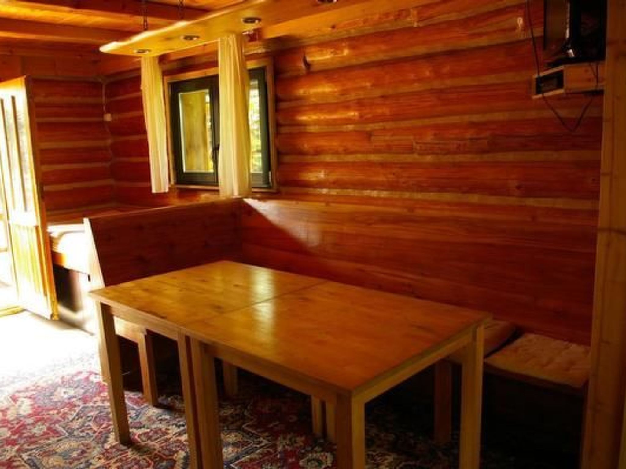 Blockhaus in Gajówka mit Kaminofen-Inside